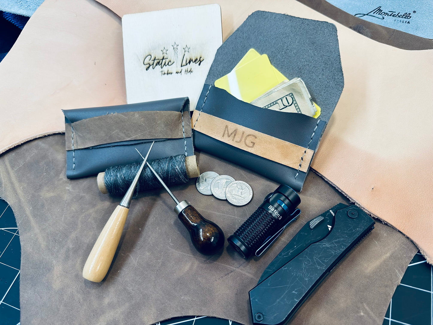 Handmade Leather Card holder / Wallet/ Coin Purse. Leather Gifts / Vintage leather wallets